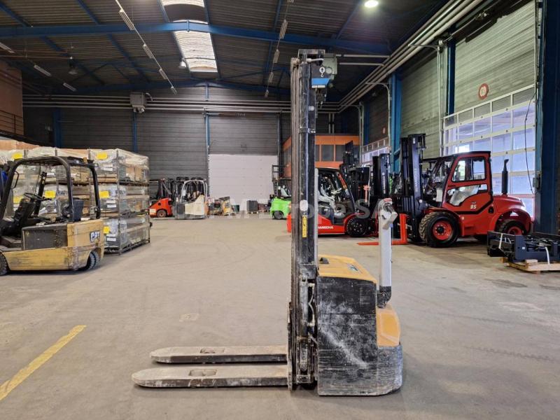 Gerbeur Caterpillar NSP16N2