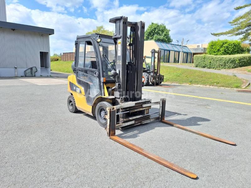Chariot élévateur Caterpillar GP25NTD
