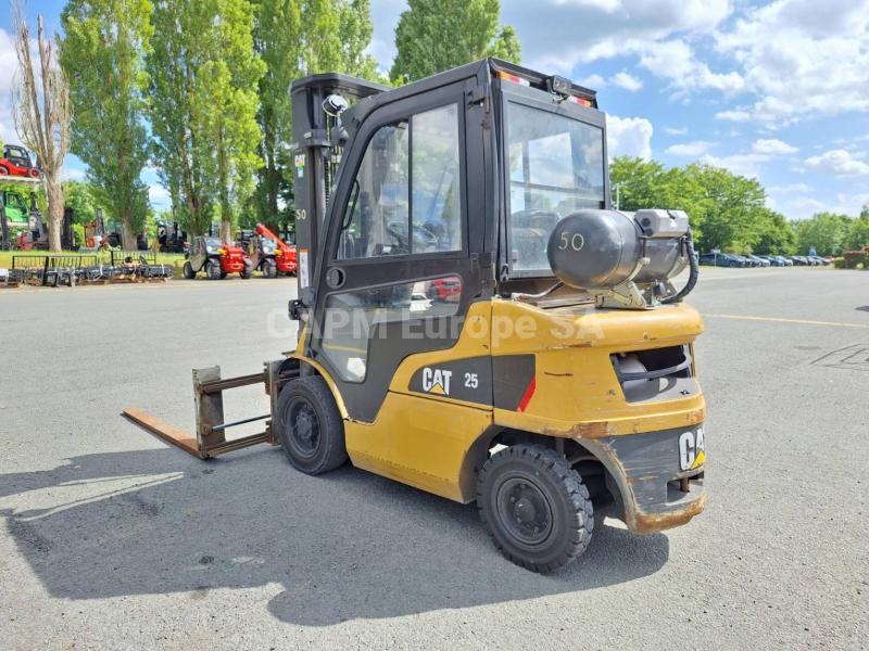 Chariot élévateur Caterpillar GP25NTD