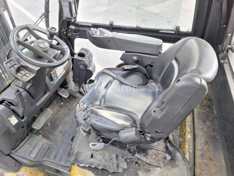 Empilhador  Yale GDP25VX
