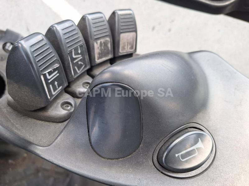 Empilhador  Yale GDP25VX