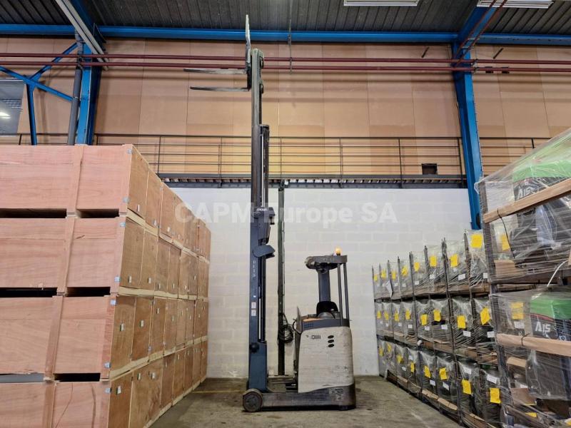 empilhador a mastro retráctil Crown ESR 5260-14 OPT 2