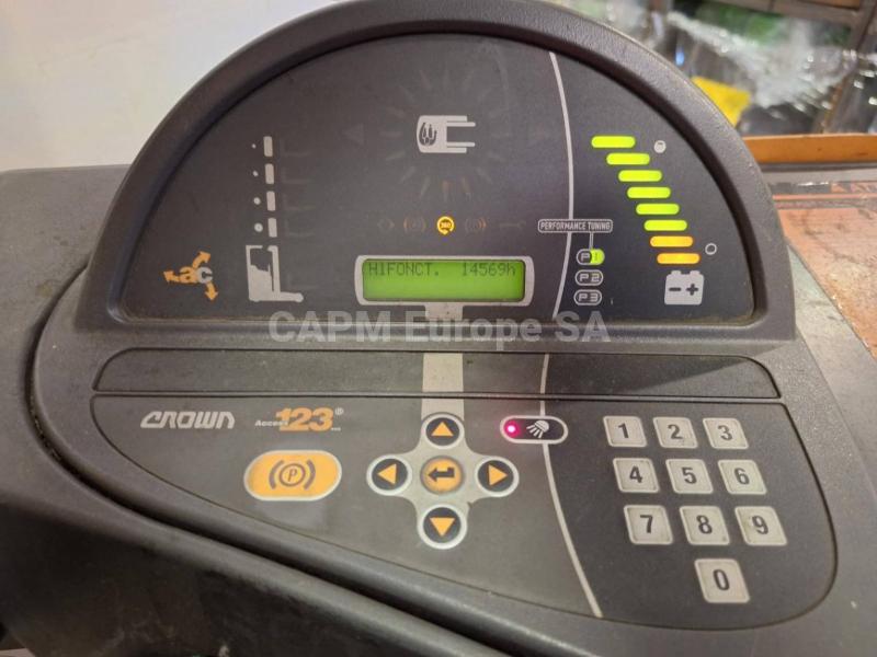 empilhador a mastro retráctil Crown ESR 5260-14 OPT 2