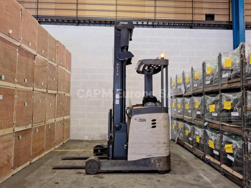 empilhador a mastro retráctil Crown ESR 5260-14 OPT 2