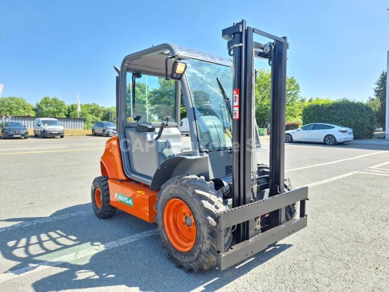 Empilhador todo terreno Ausa C150H
