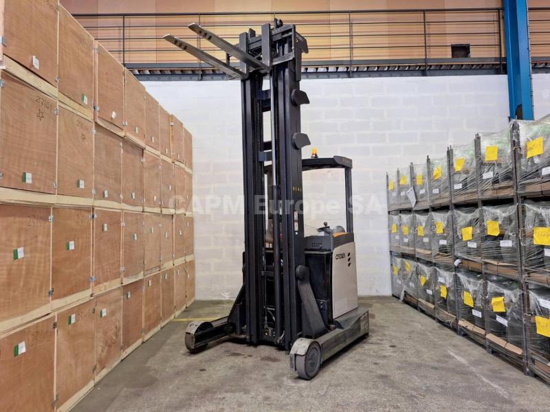 Carrello elevatore retrattile Crown ESR 5260