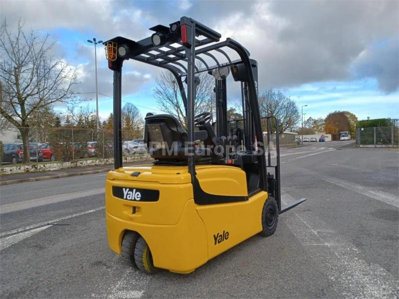 Carrelli elevatori Yale ERP 16 VT