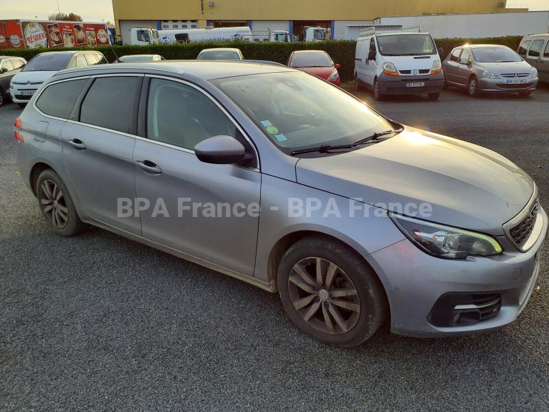 Voiture Peugeot 308 SW ALLURE 100CV Berline