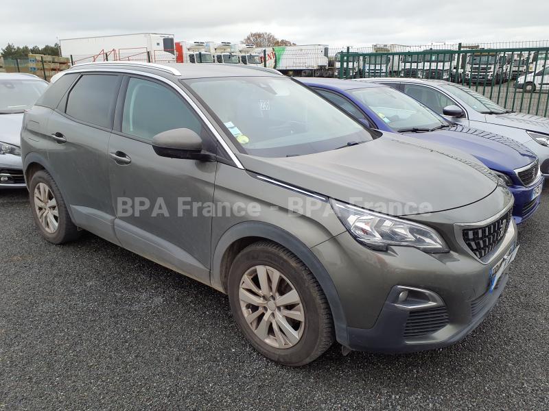 Voiture Peugeot 3008 ACTIVE 130CV Berline