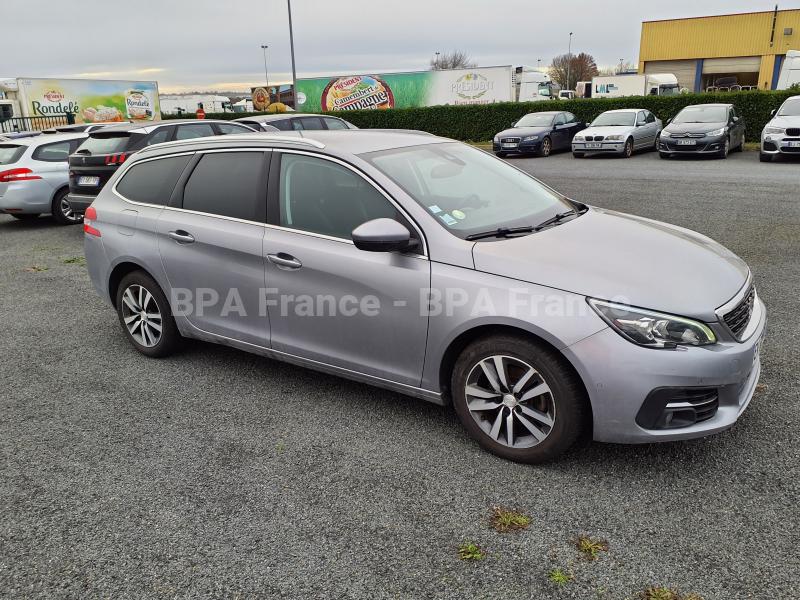 Voiture Peugeot 308 SW ALLURE 100CV Berline