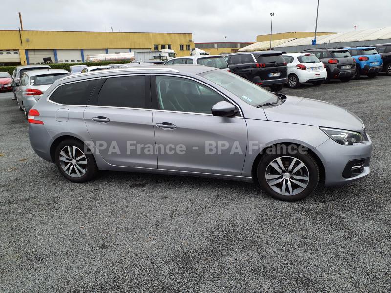 Voiture Peugeot 308 SW ALLURE 100CV Berline