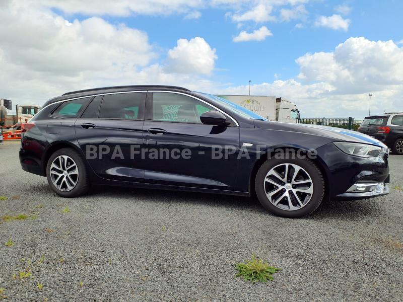 Voiture Opel Insignia 110CH EDITION SPORT TOURER CDTI Berline