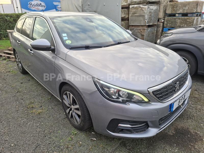 Voiture Peugeot 308 SW ALLURE 100CV Berline