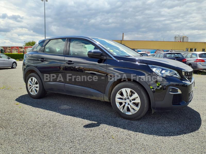 Voiture Peugeot 3008 ACTIVE 120CV Berline