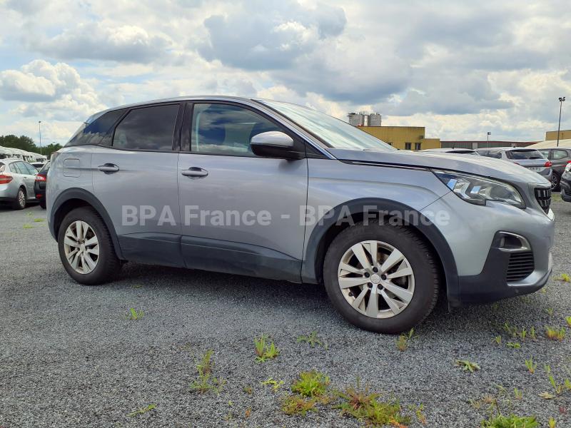 Voiture Peugeot 3008 ACTIVE BUSINESS 120CV Berline