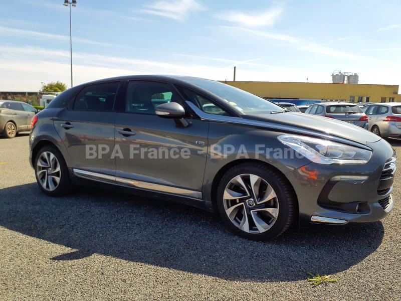 Voiture CITROEN DS5 200CH SPORT CHIC HYBRID HDI ELECTRI Berline