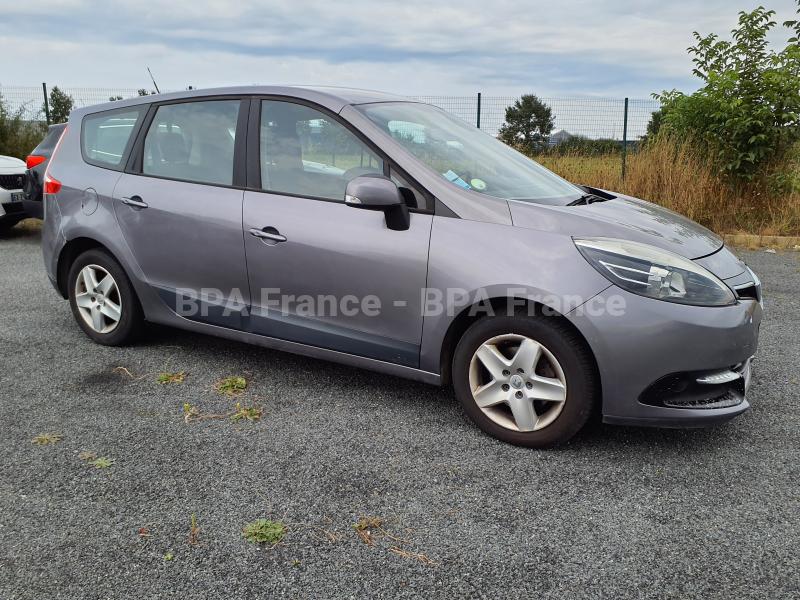 Voiture Renault Scenic GD III - 130CH BUSINESS 7PL 1.6L Berline