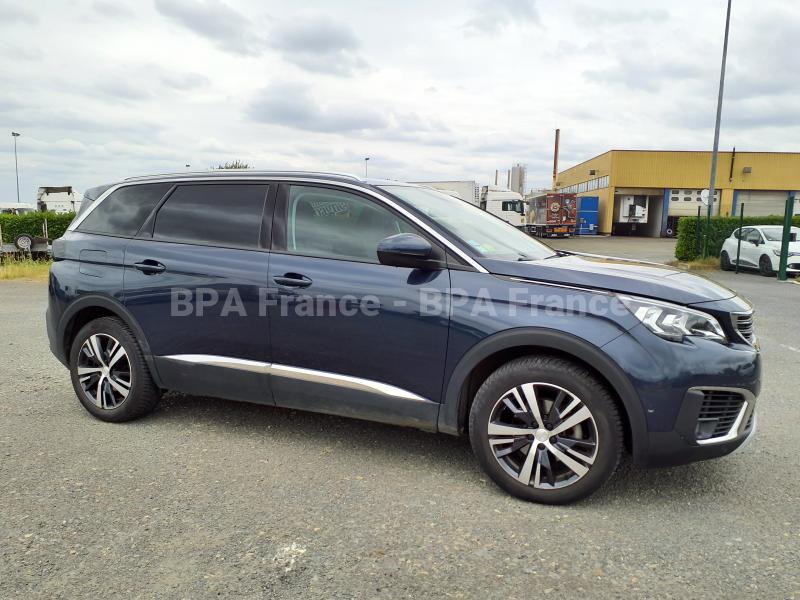 Voiture Peugeot 5008 ALLURE 130CV Berline