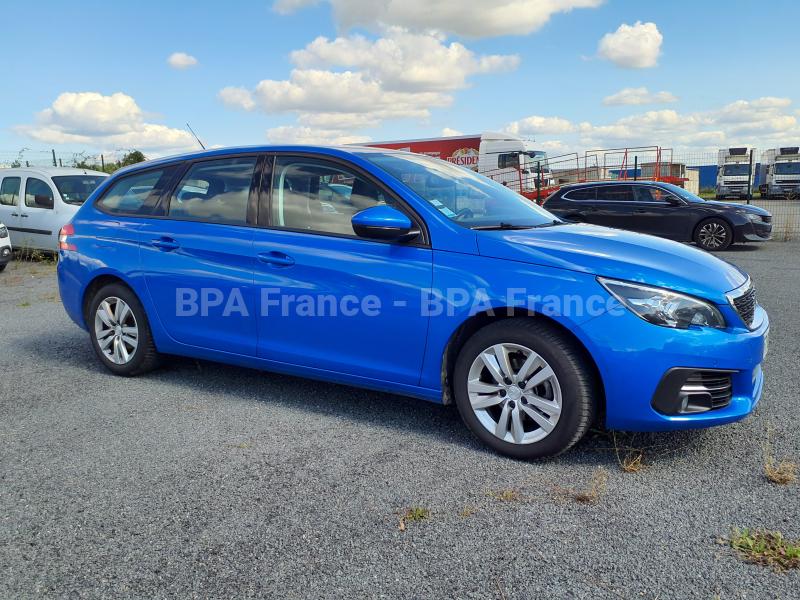 Voiture Peugeot 308 SW ALLURE BUSINESS 130CV EAT8 Berline