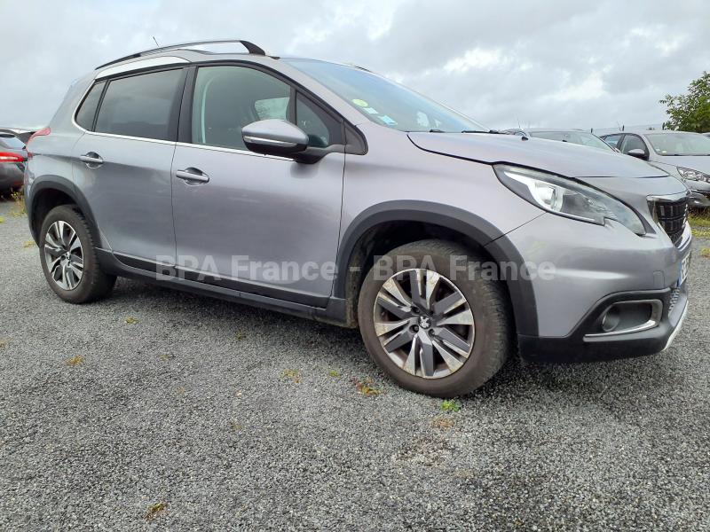 Voiture Peugeot 2008 BLUE HDI SW ALLURE 100CV Berline