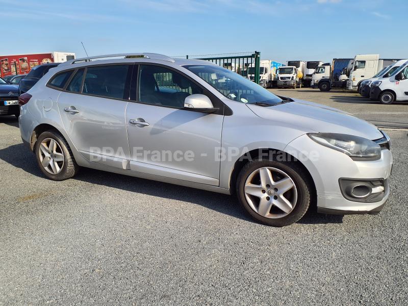 Voiture Renault Megane III - 110CH ESTATE BUSINESS Berline