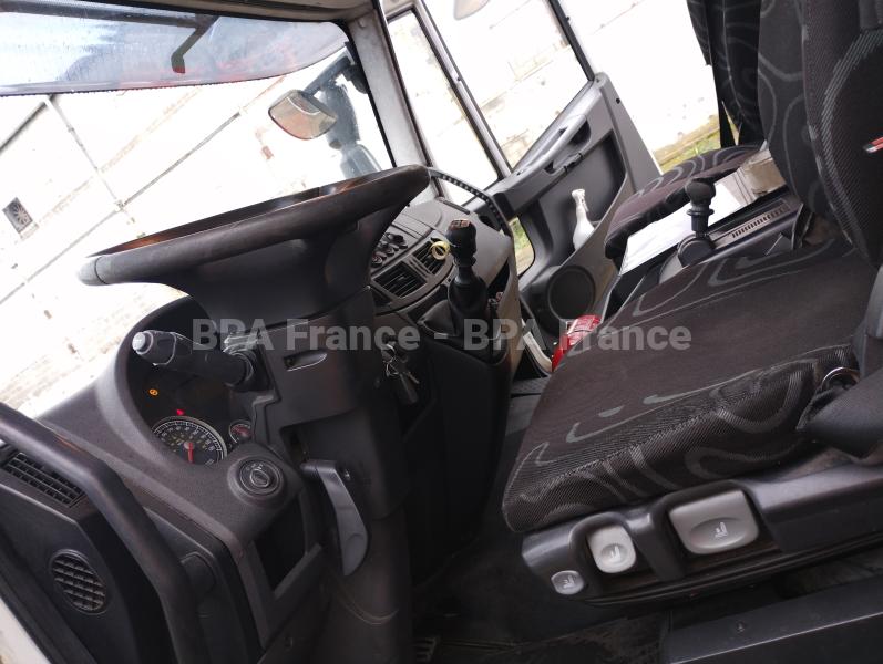 Camion Iveco STRALIS 120E 280 Fourgon Brasseur