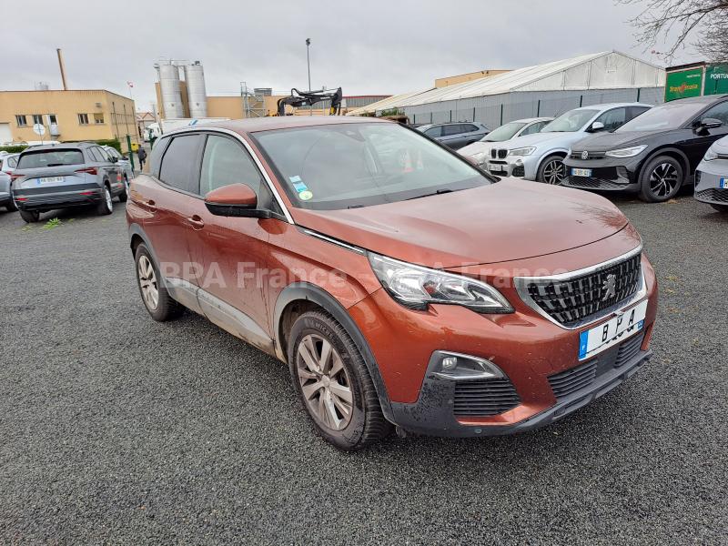 Car Peugeot 3008 ACTIVE BUSINESS 130CV Sedan