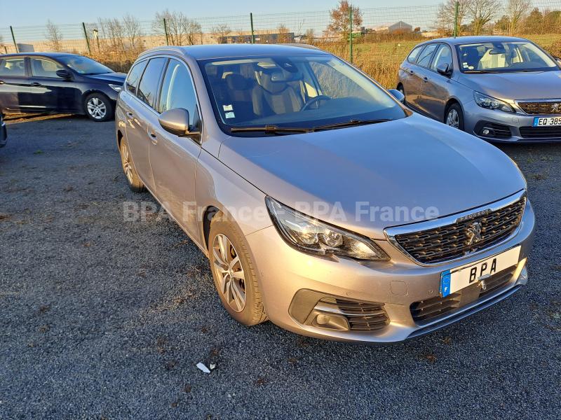 Car Peugeot 308 SW ALLURE 130CV BVA EAT8 Sedan