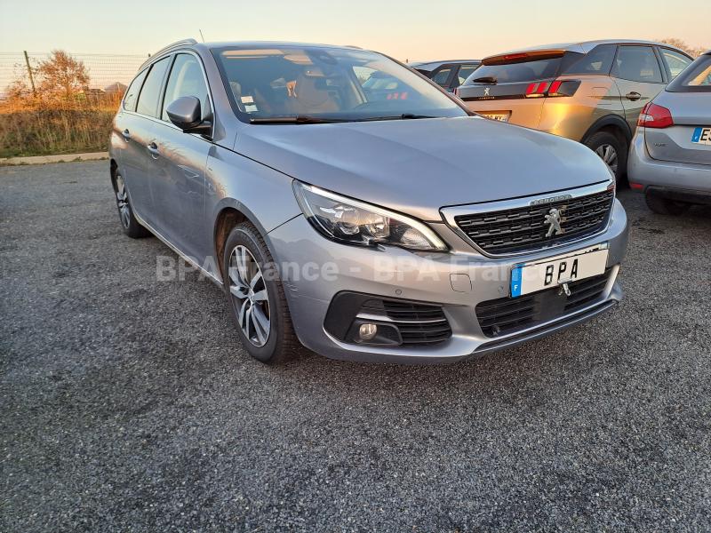 Car Peugeot 308 100CV BLUE HDI SW ACTIVE Sedan