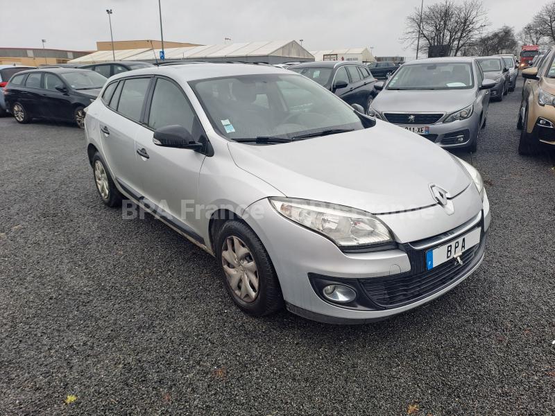 Voiture Renault Megane III - 90CH ESTATE AUTHENTIQUE 1.5L Berline