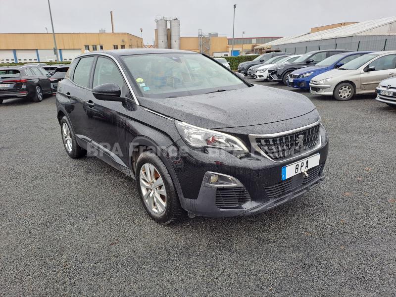 Car Peugeot 3008 ACTIVE 130CV Sedan