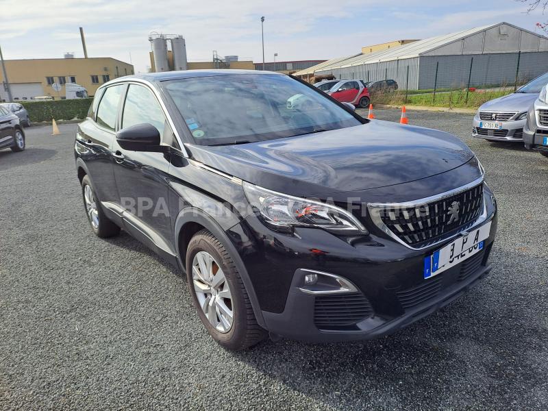 Voiture Peugeot 3008 ACTIVE 130CV Berline