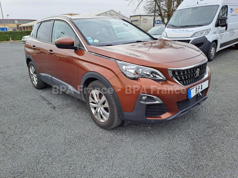 Voiture Peugeot 3008 ACTIVE 120CV Berline