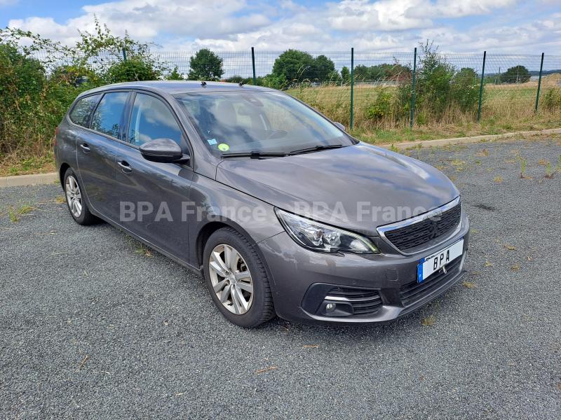 Automobil Peugeot 308 SW ACTIVE BUSINESS 100CV Sedan