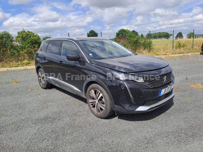 Automobil Peugeot 5008 ALLURE 130CV EAT8 Sedan