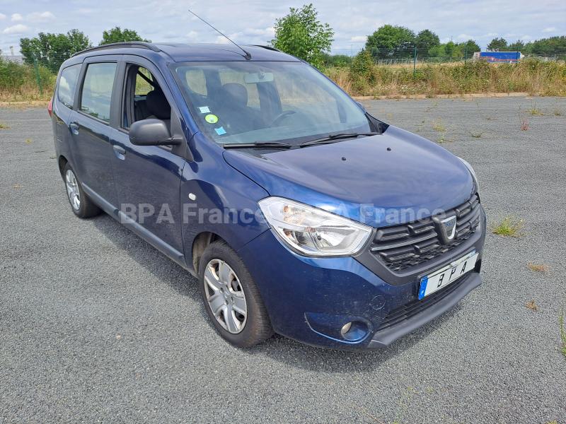 Car Dacia LODGY 90CH SILVER LINE 7PL Sedan