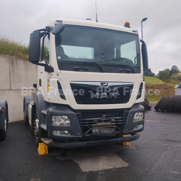 Tracteur MAN TGS18 430CH