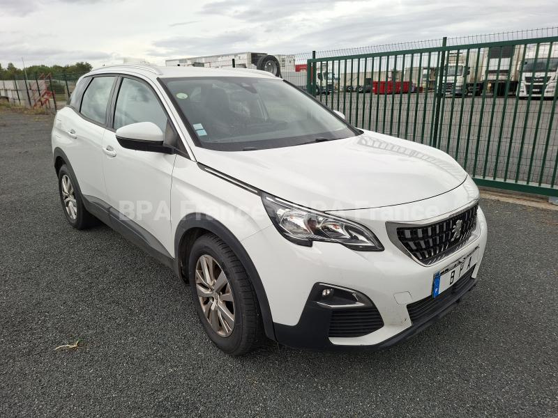 Voiture Peugeot 3008 ACTIVE 130CV Berline