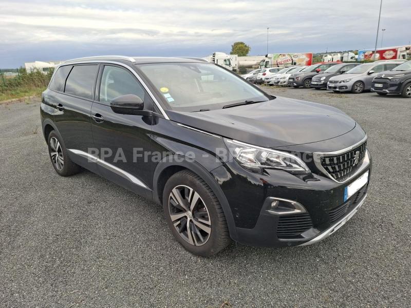 Voiture Peugeot 5008 ALLURE 130CV EAT8 Berline