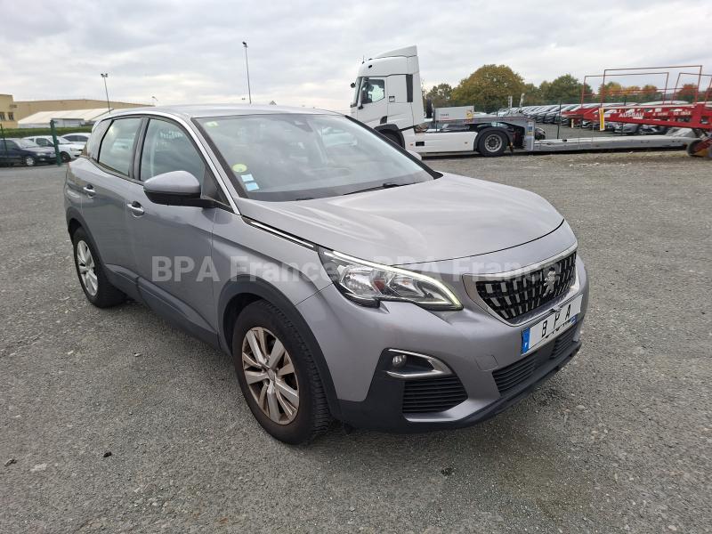 Car Peugeot 3008 ACTIVE 120CV Sedan