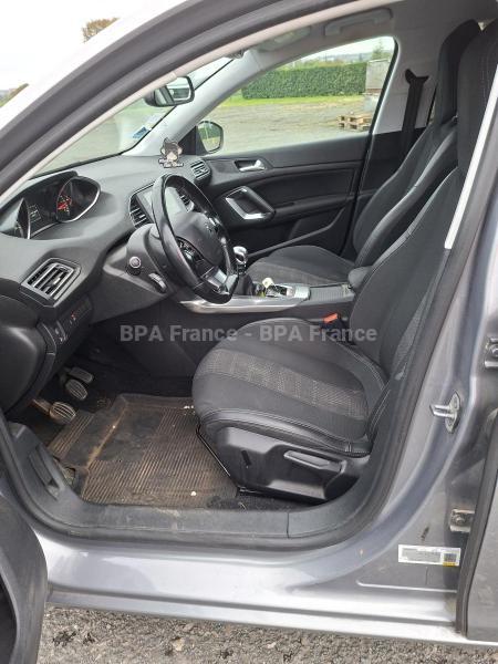 Voiture Peugeot 308 SW ALLURE 100CV Berline