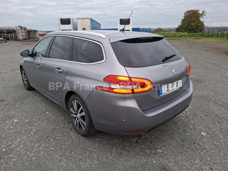 Voiture Peugeot 308 SW ALLURE 100CV Berline