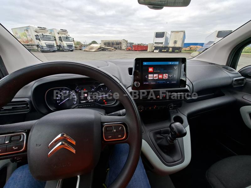 Car CITROEN BERLINGO XL FEEL 100CV Sedan