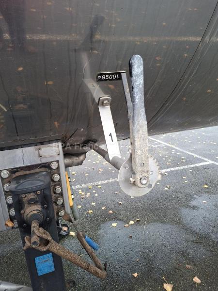 Semi-trailer Magyar SR CITERNE TRANSPORT 30500 L Tank