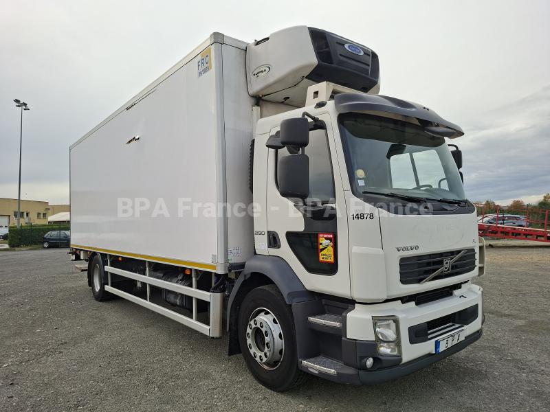 Camion Volvo FLH 290CH Fourgon Brasseur