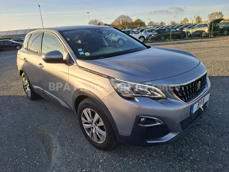 Voiture Peugeot 3008 ACTIVE 120CV Berline