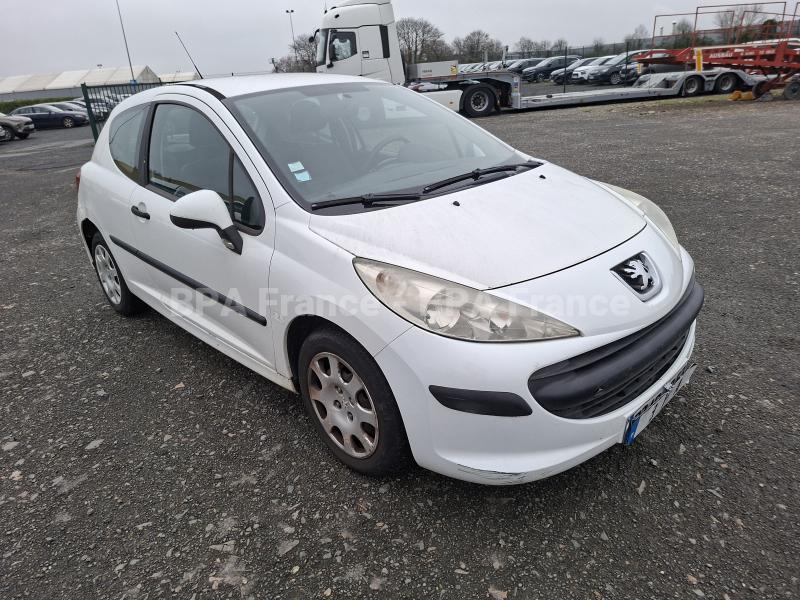 Car Peugeot 207 70CH - AFF (PACK CD-CLIM) HDI 1.4L Sedan