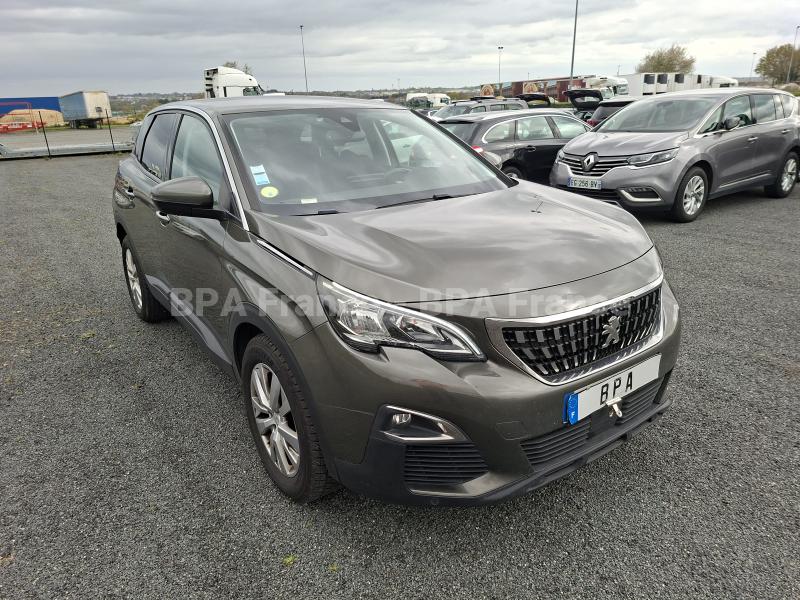 Automobil Peugeot 3008 ACTIVE BUSINESS 130CV Sedan