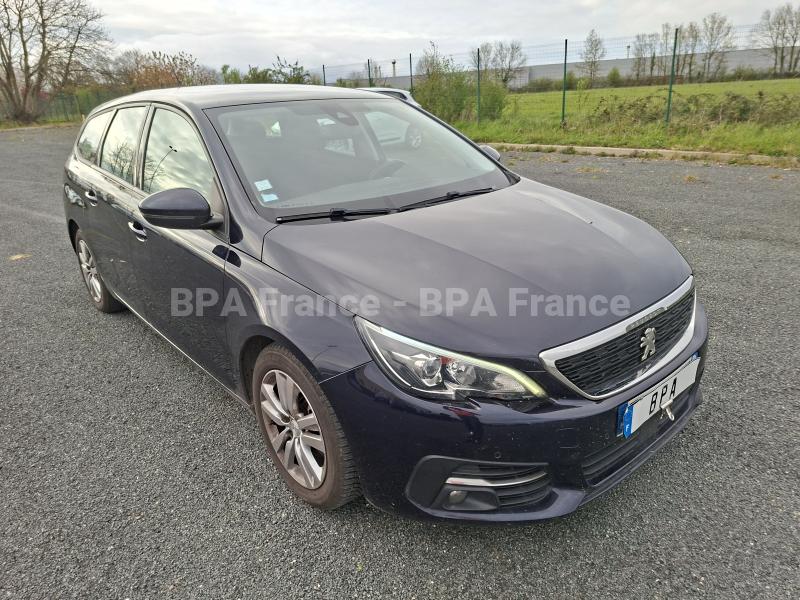 Automobil Peugeot 308 SW ACTIVE BUSINESS 100CV Sedan