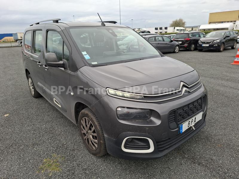 Automobil CITROEN BERLINGO XL FEEL 120CV EAT8 Sedan